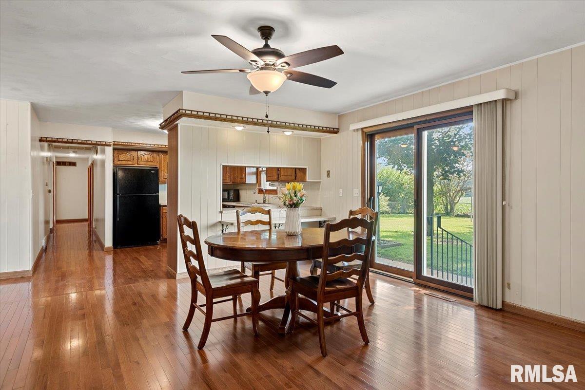 542 Sattley Street Rochester, IL 62563 - Photo 12 of 35