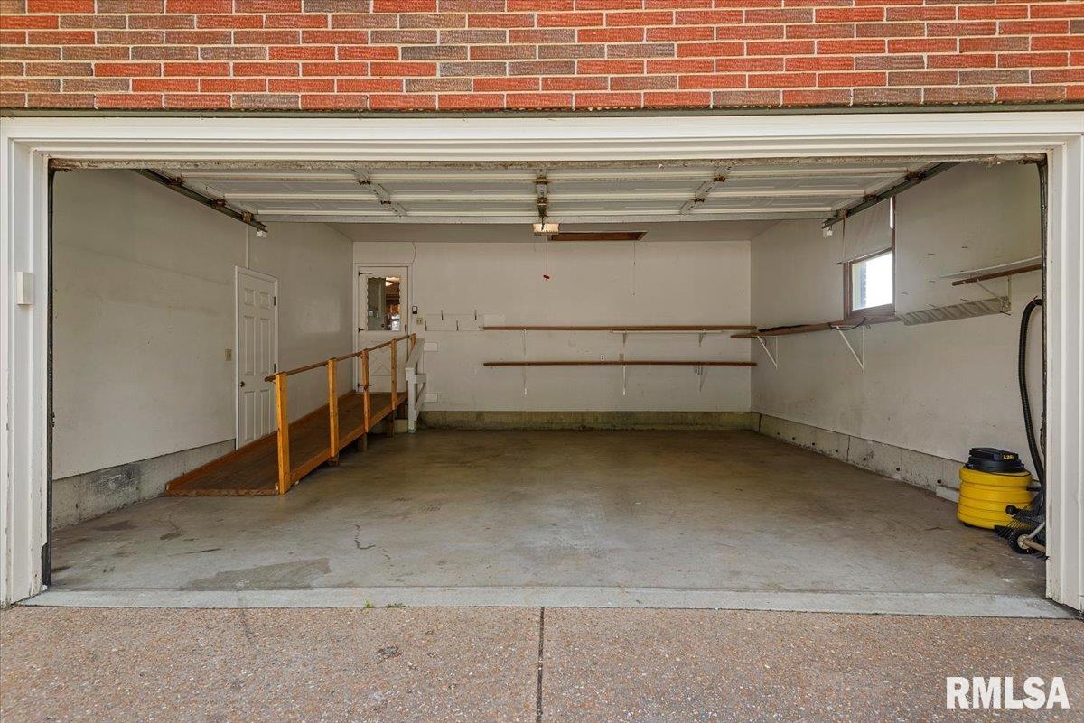 542 Sattley Street Rochester, IL 62563 - Photo 30 of 35
