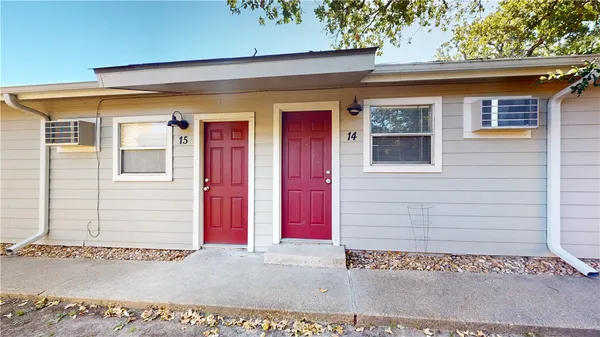 $725 | 500 Foch Street, Unit 5, Bryan, TX 77801