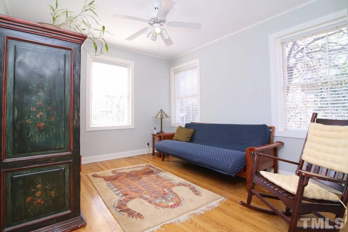 1011 Peace Street Raleigh, NC 27605 - Photo 13 of 25 a living room with furniture and a window