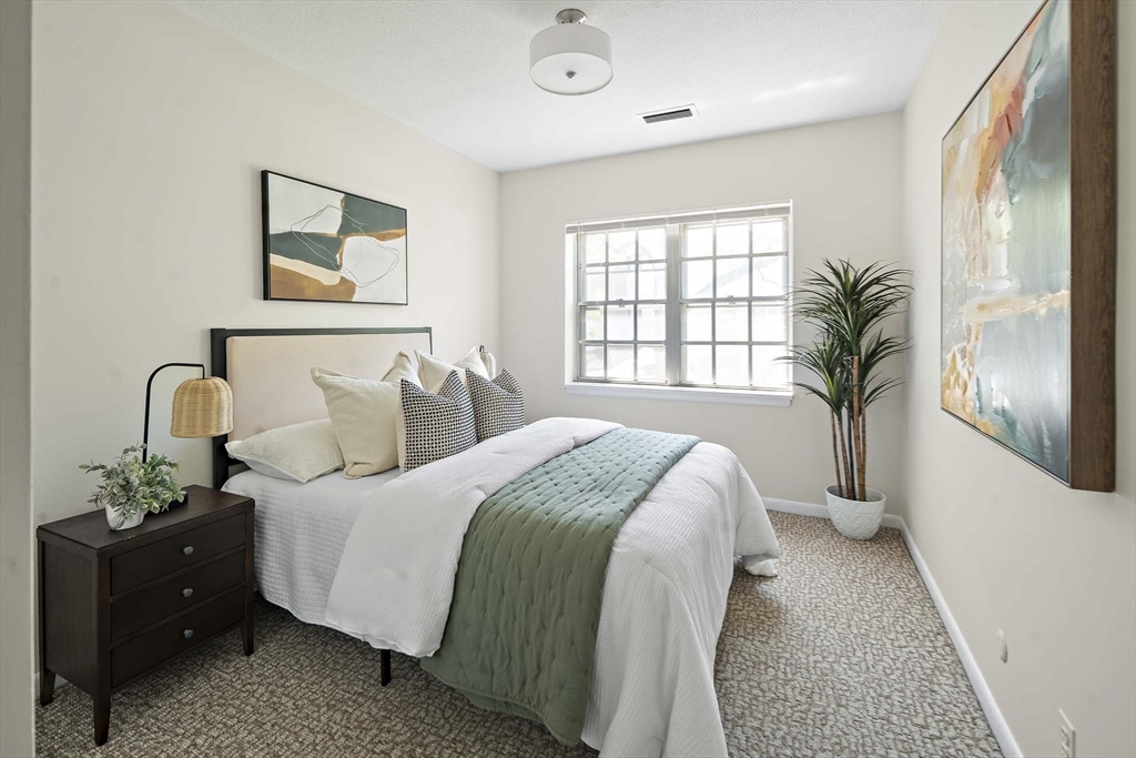 136 Lake Shore Road, Unit 4 Boston, MA 02135 - Photo 6 of 10