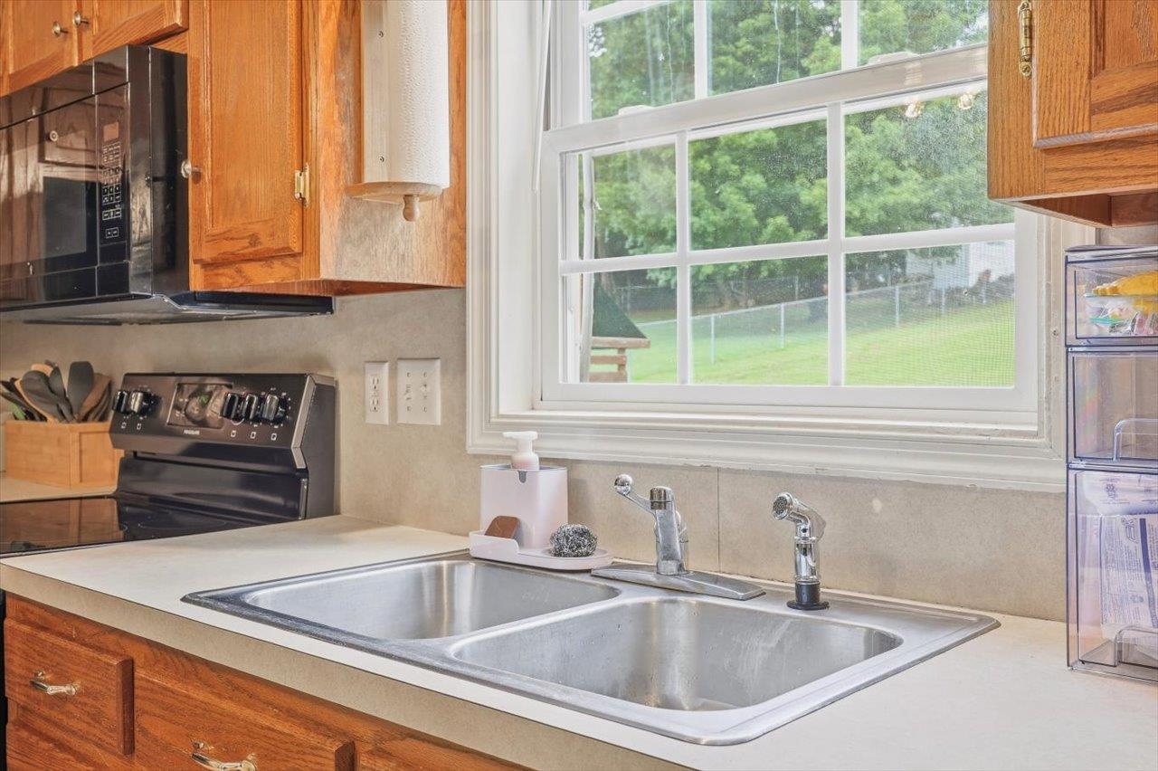 1836 Harvard Road Waynesboro, VA 22980 - Photo 14 of 41