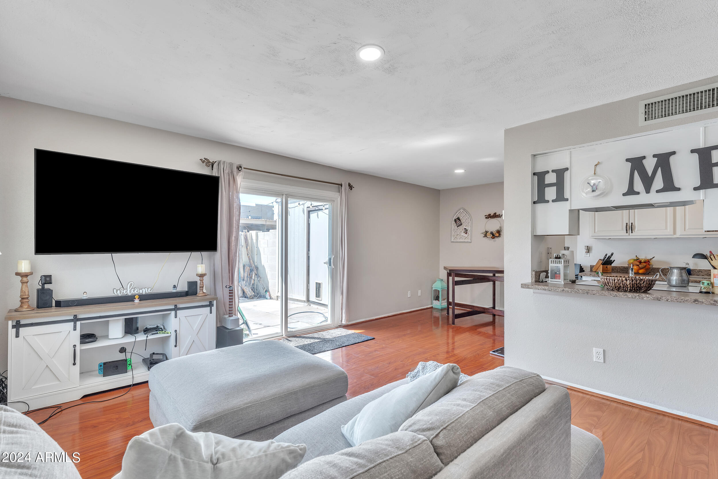1018 East Redfield Road Tempe, AZ 85283 - Photo 4 of 25 a7301175