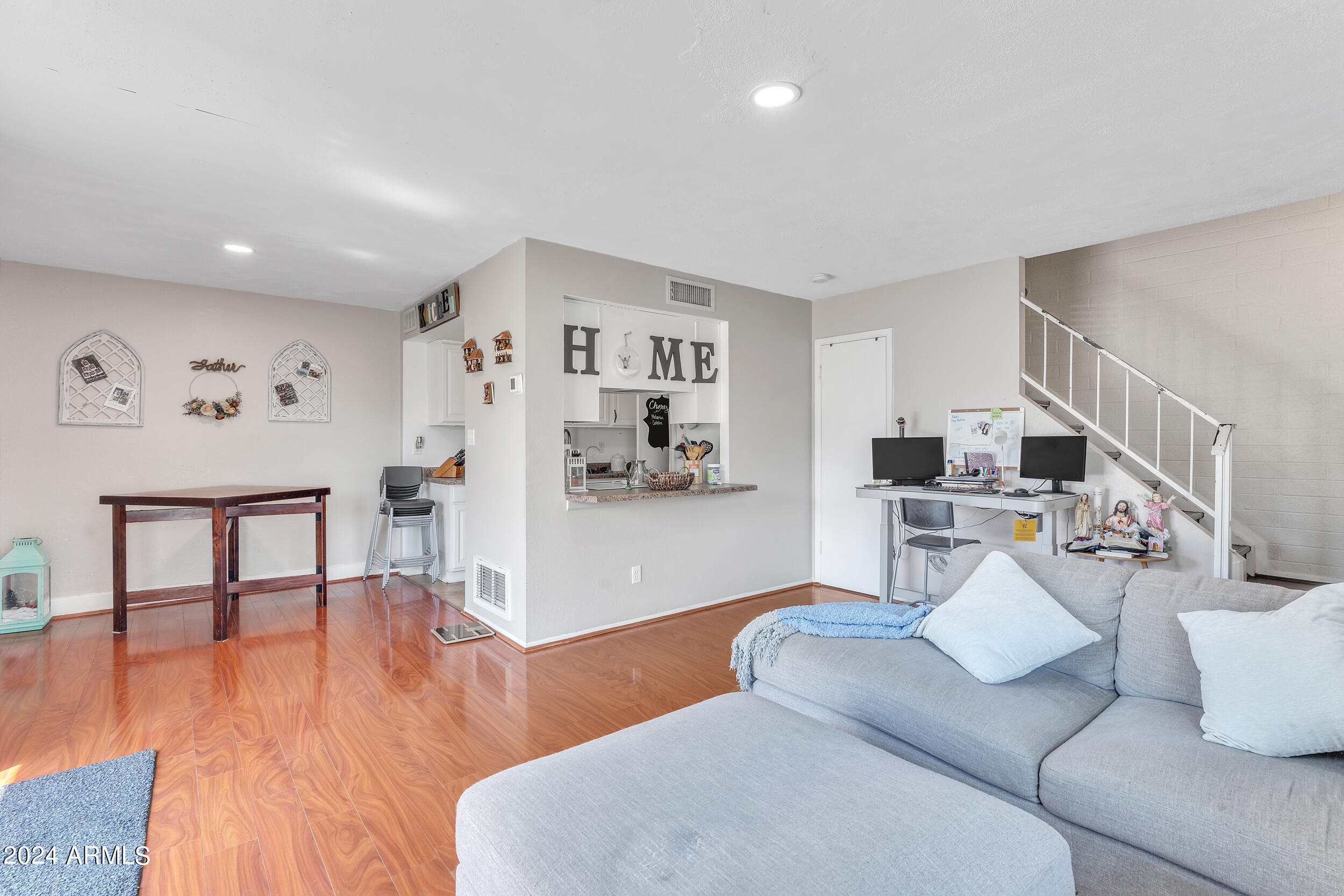 1018 East Redfield Road Tempe, AZ 85283 - Photo 5 of 25 a7301178