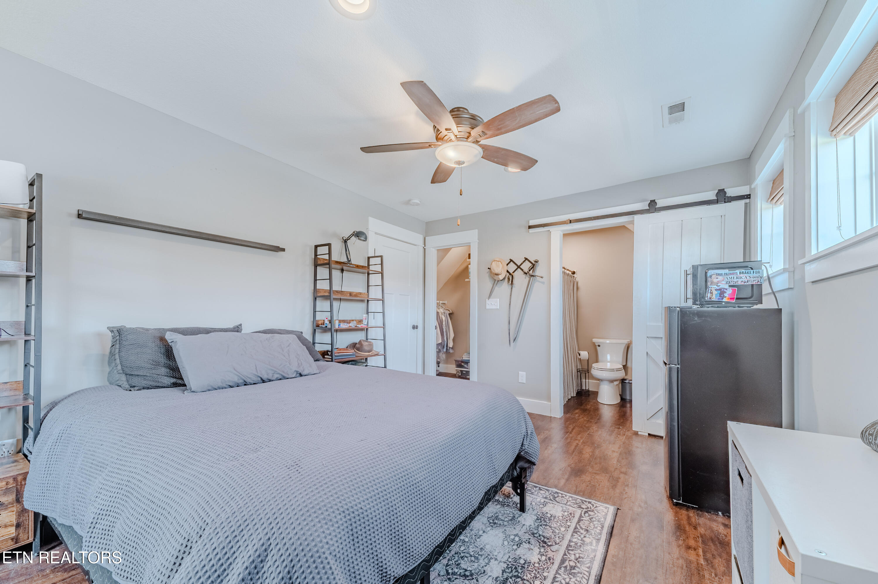 718 Offutt Road Clinton, TN 37716 - Photo 32 of 57 718-OFFUTT-inside-4