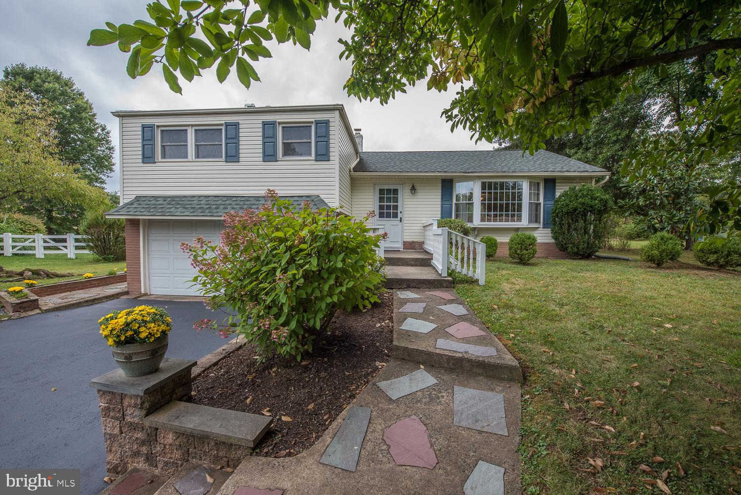 206 Becker Road North Wales, PA 19454 - Photo 1 of 26 Gallery Image 1