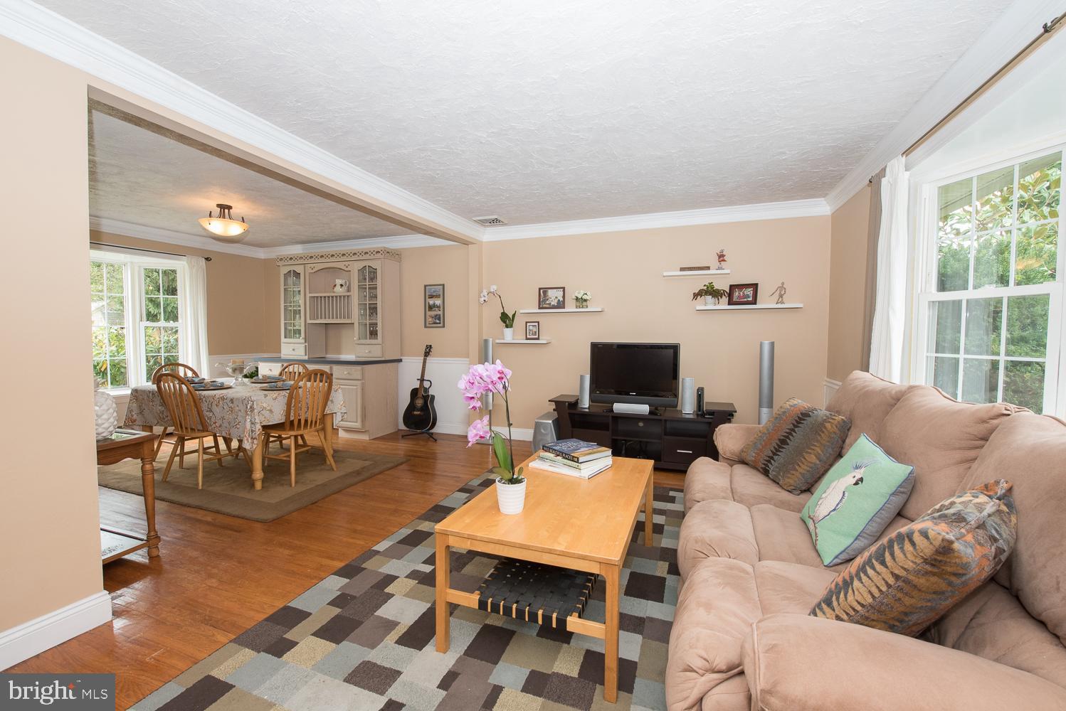 206 Becker Road North Wales, PA 19454 - Photo 4 of 26 Gallery Image 4