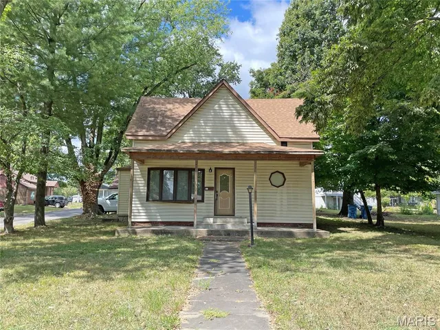 $70,000 | 801 North Market Street, Sparta, IL 62286