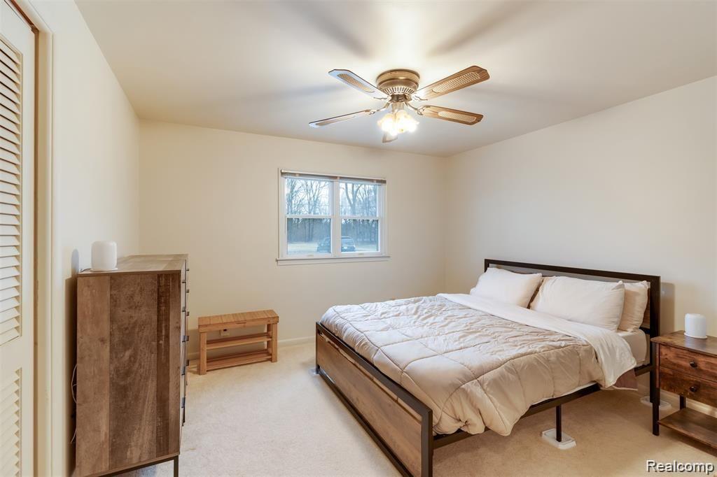 22104 Gill Road Farmington Hills, MI 48335 - Photo 19 of 39