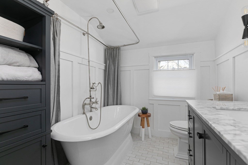 21 Glenhaven Road Boston, MA 02132 - Photo 14 of 33 Gallery Image 14