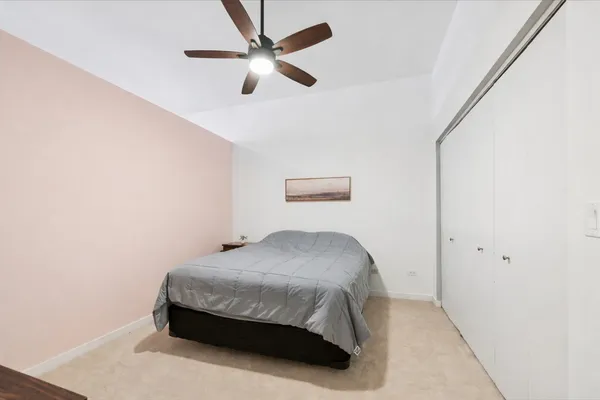 $329,900 | 4420 North Clark Street, Unit 302, Chicago, IL 60640