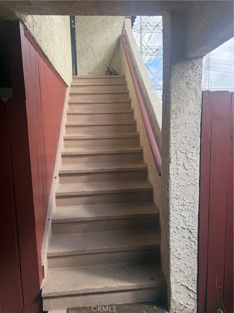 8634 Park, Unit 3 Bellflower, CA 90706 - Photo 5 of 12 a view of entryway