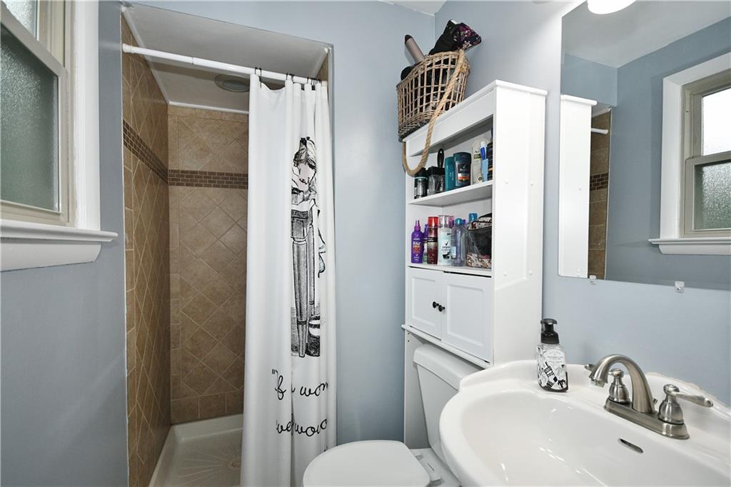 347 East Bruceton Road Pittsburgh, PA 15236 - Photo 14 of 25 Gallery Image 14