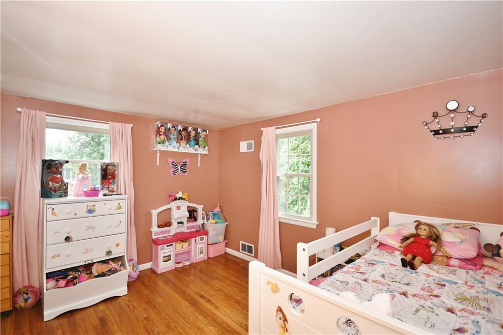 347 East Bruceton Road Pittsburgh, PA 15236 - Photo 17 of 25 Gallery Image 17