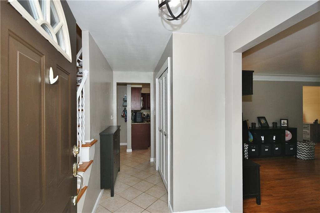 347 East Bruceton Road Pittsburgh, PA 15236 - Photo 5 of 25 Gallery Image 5
