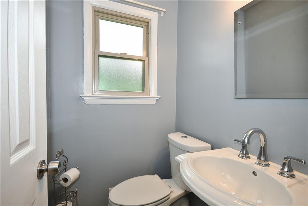 347 East Bruceton Road Pittsburgh, PA 15236 - Photo 6 of 25 Gallery Image 6