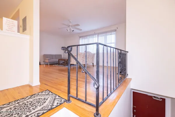 a view of entryway with a rug