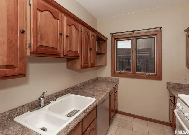 $240,000 | 2501 Brady Street, Davenport, IA 52803