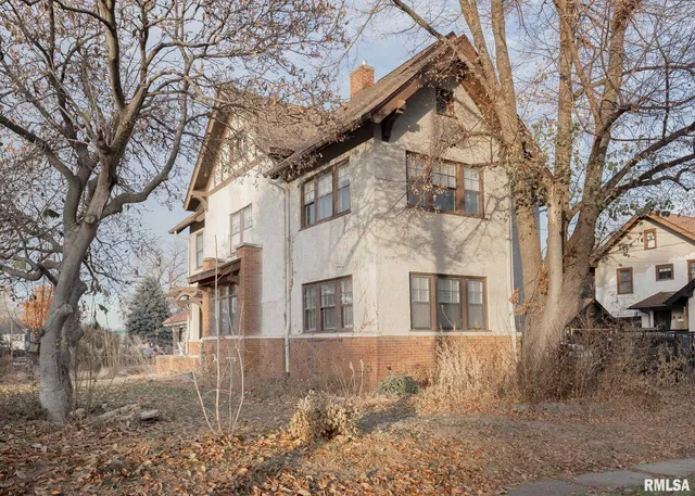 $240,000 | 2501 Brady Street, Davenport, IA 52803