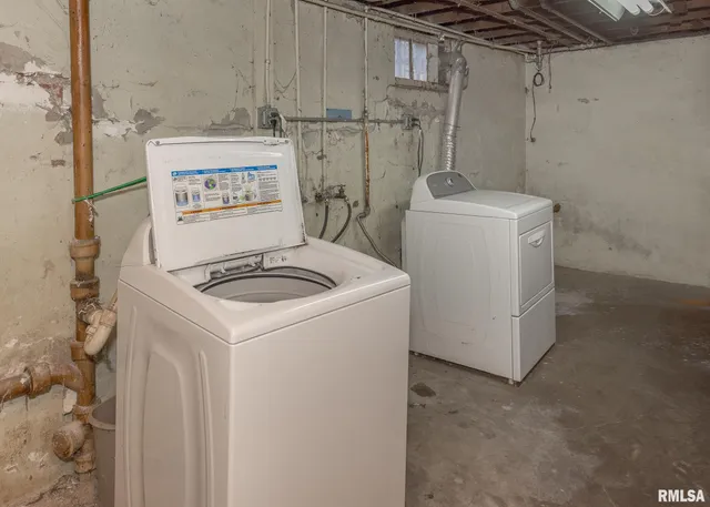 $240,000 | 2501 Brady Street, Davenport, IA 52803