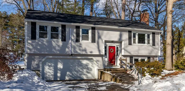 $499,999 | 6 Lamplighter Drive, Nashua, NH 03064