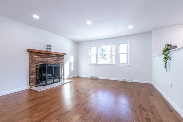 $499,999 | 6 Lamplighter Drive, Nashua, NH 03064