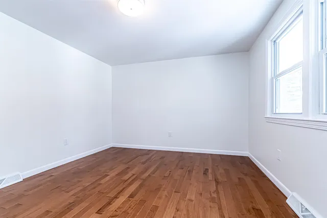 $499,999 | 6 Lamplighter Drive, Nashua, NH 03064