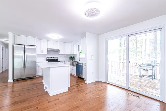 $499,999 | 6 Lamplighter Drive, Nashua, NH 03064