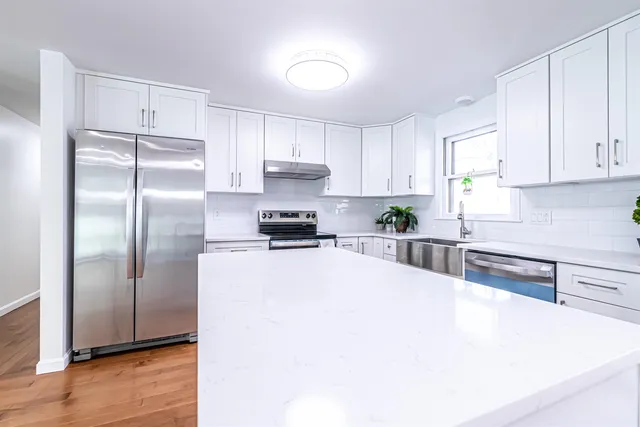 $499,999 | 6 Lamplighter Drive, Nashua, NH 03064