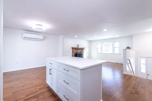 $499,999 | 6 Lamplighter Drive, Nashua, NH 03064