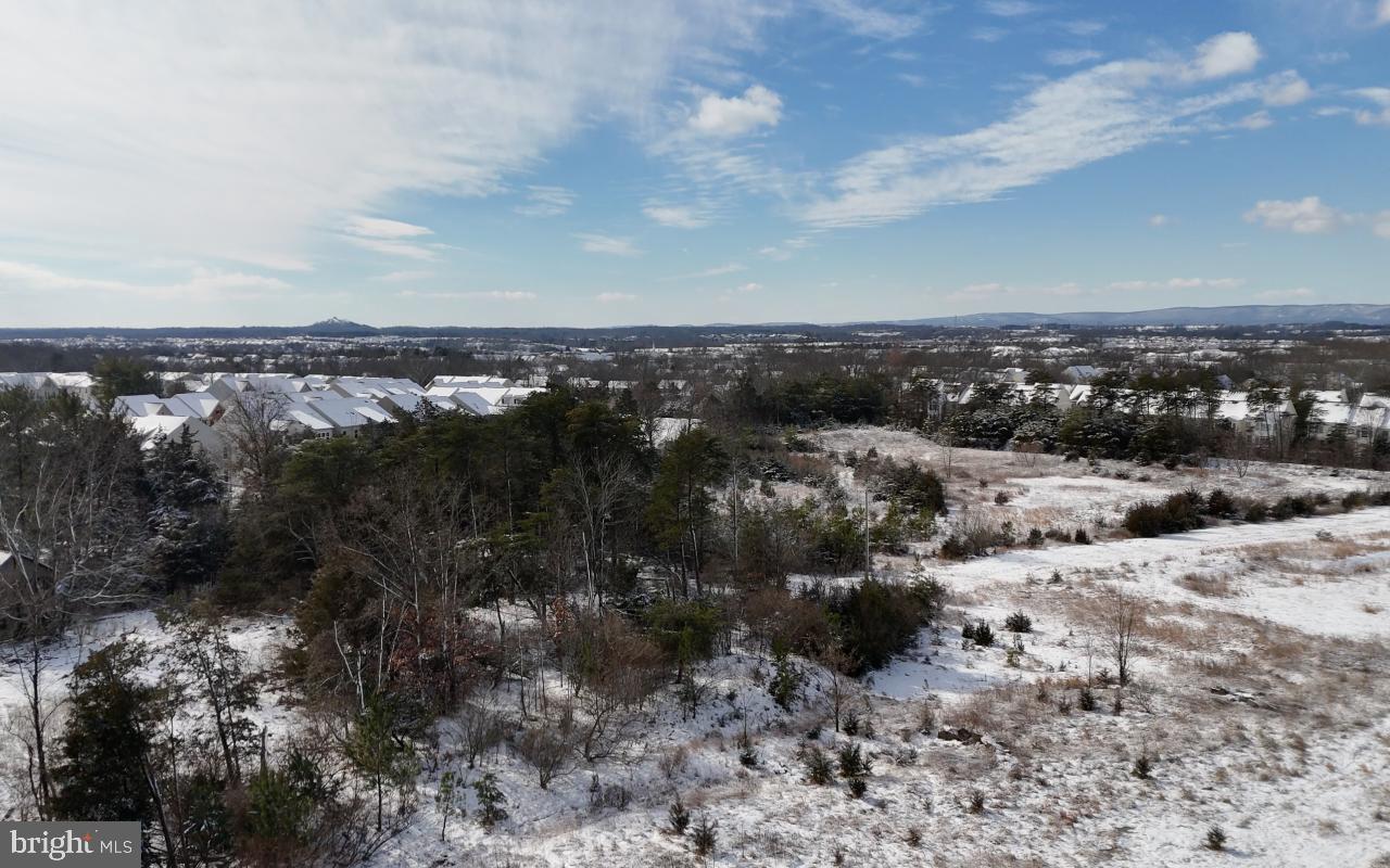 43367 Town Gate Square Chantilly, VA 20152 - Photo 14 of 36 a view of a city