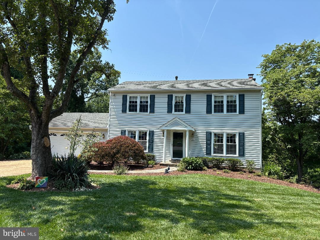 1918 Contralto Court Vienna, VA 22182 - Photo 2 of 10 Located Quiet Court