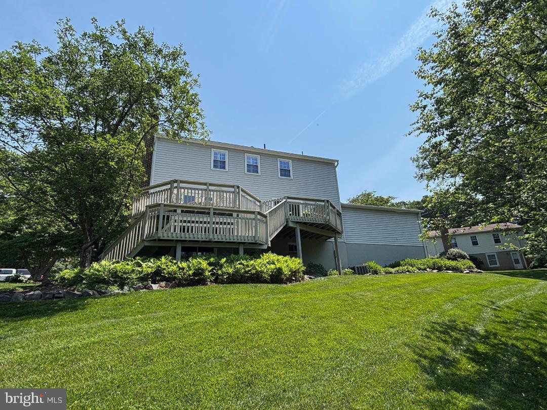 1918 Contralto Court Vienna, VA 22182 - Photo 10 of 10 Rear View
