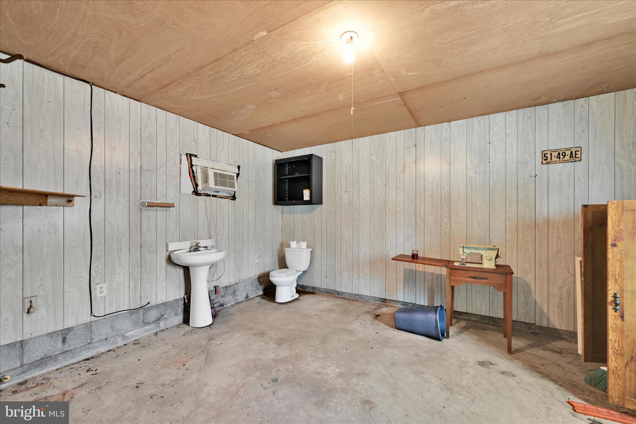 135 Grubbs Corner Road Peach Bottom, PA 17563 - Photo 40 of 50 Garage