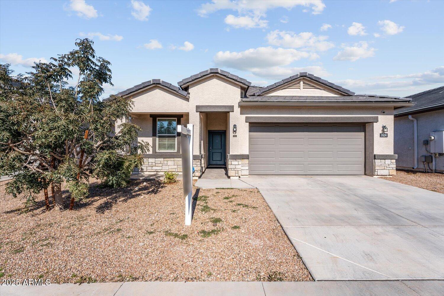 7824 West Payson Road Phoenix, AZ 85043 - Photo 2 of 27 02-A7405966