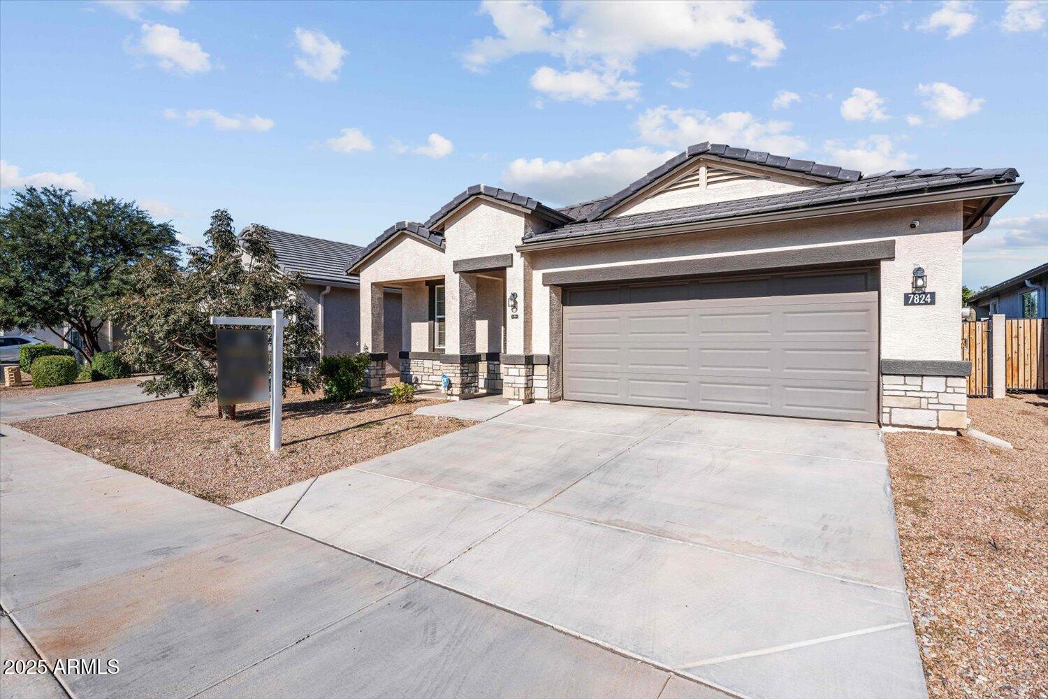 7824 West Payson Road Phoenix, AZ 85043 - Photo 3 of 27 03-A7405975