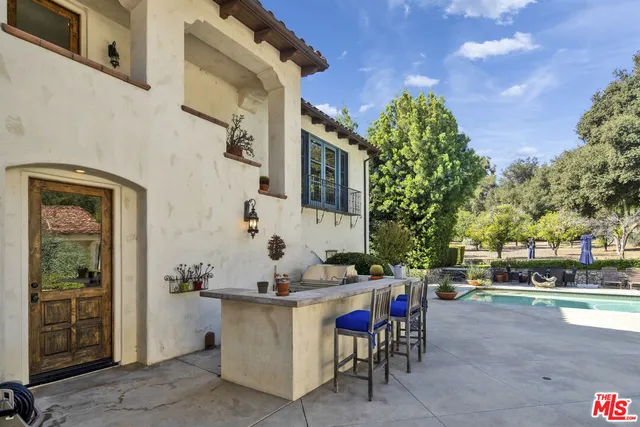 a view of outdoor space yard and patio