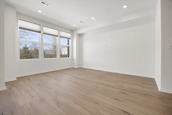 $499,000 | 537 Watercress Drive, Aurora, IL 60504