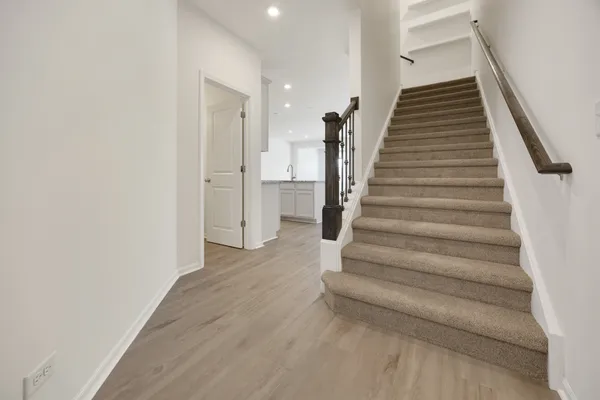 $499,000 | 537 Watercress Drive, Aurora, IL 60504