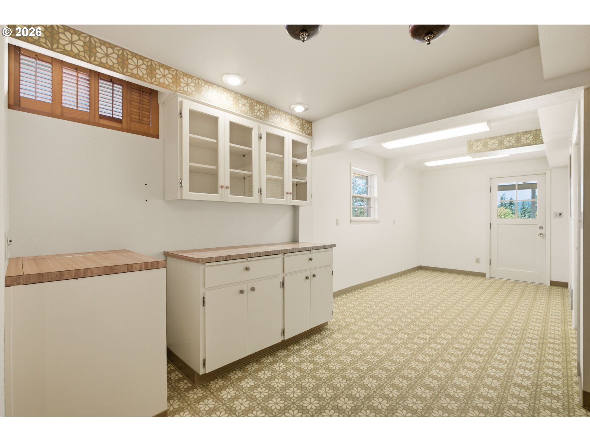 13937 Northwest Springville Road Portland, OR 97229 - Photo 24 of 48