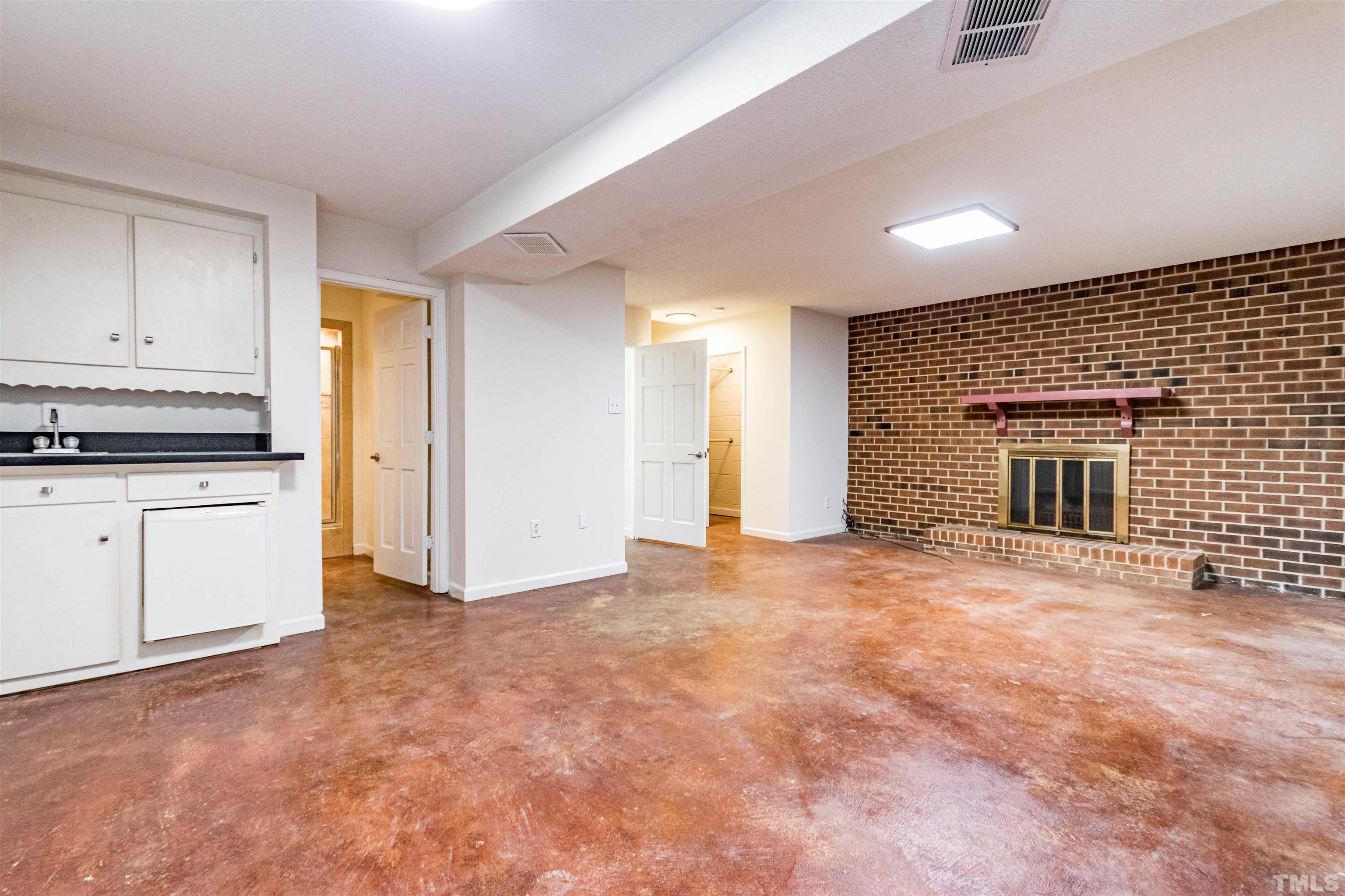 2828 Wycliff Road Raleigh, NC 27607 - Photo 24 of 30