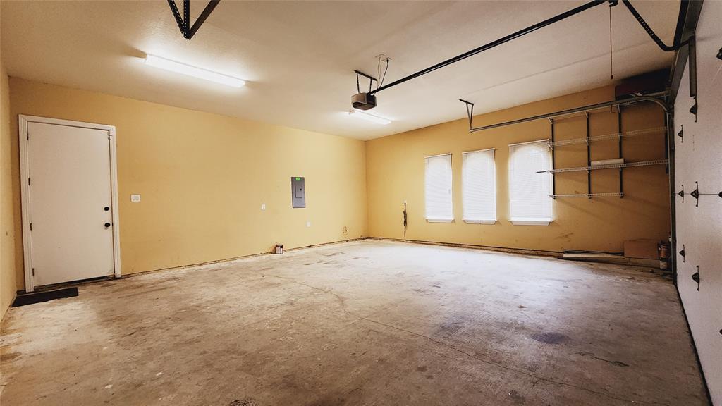 511 East Cook Street, Unit 1 Josephine, TX 75173 - Photo 27 of 36 an empty room with windows