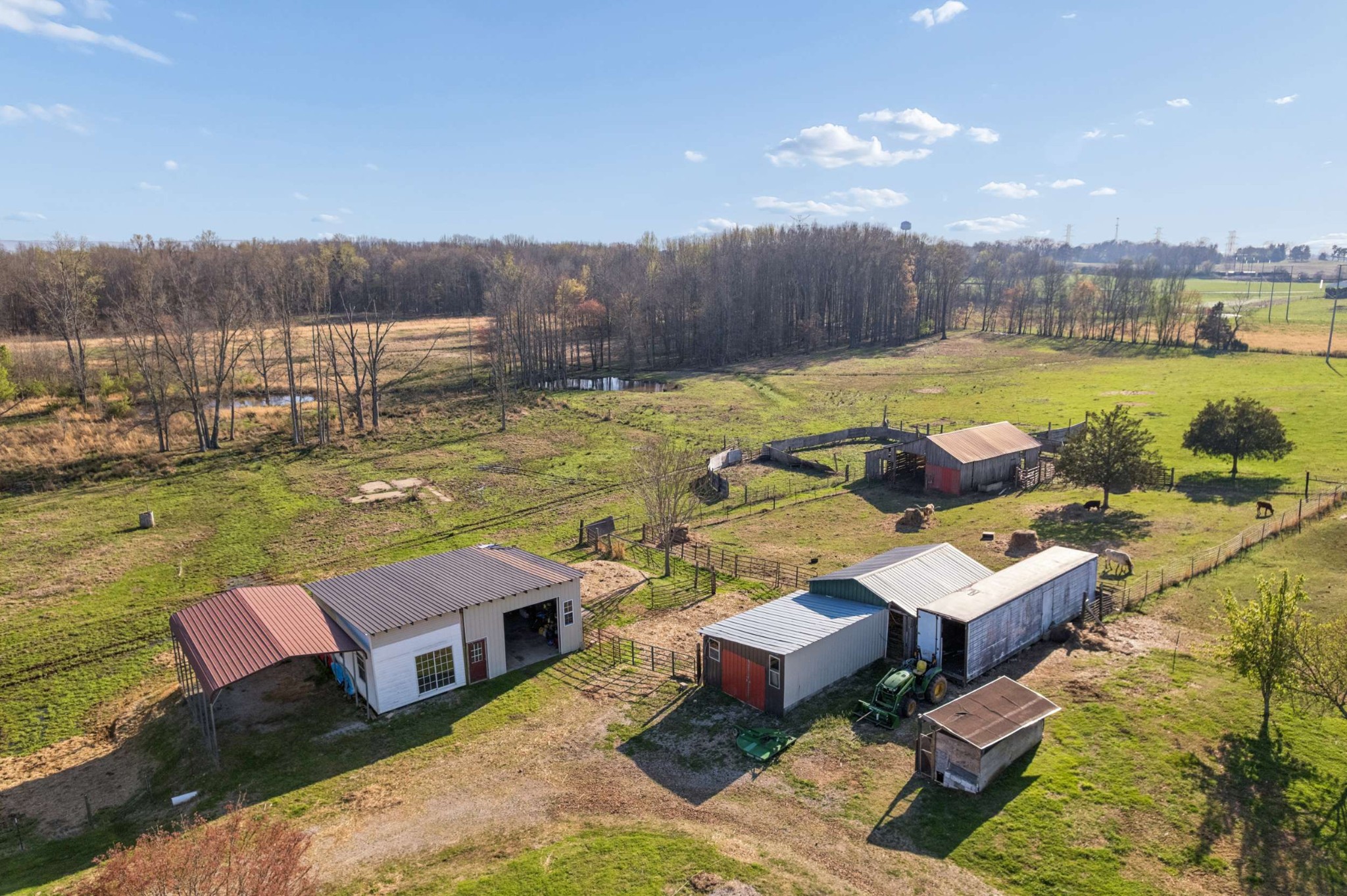 324 Laster-Holman Lane Decherd, TN 37324 - Photo 46 of 60 a view of a lake with couches and city view