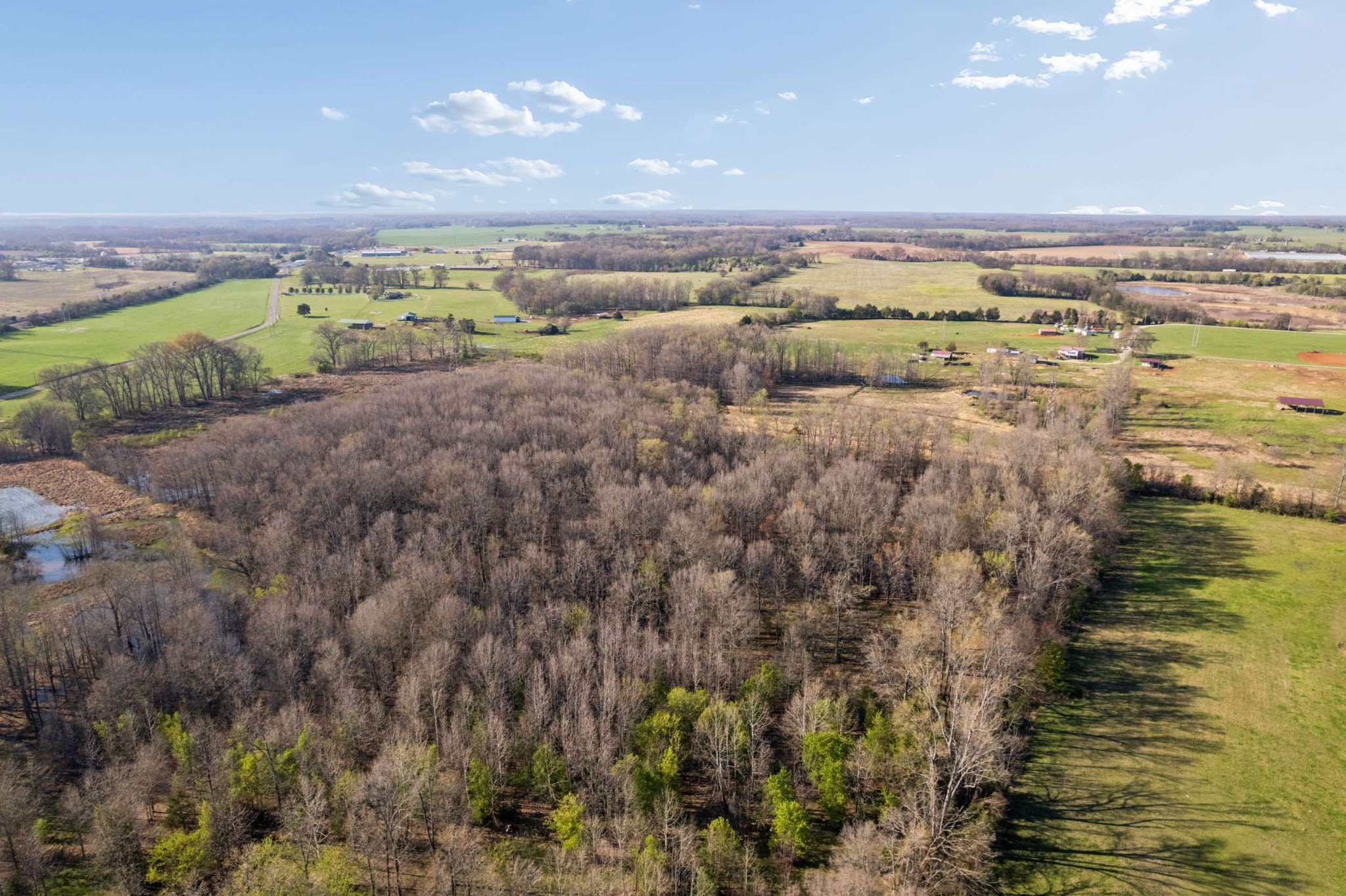 324 Laster-Holman Lane Decherd, TN 37324 - Photo 55 of 60 a view of an ocean and beach