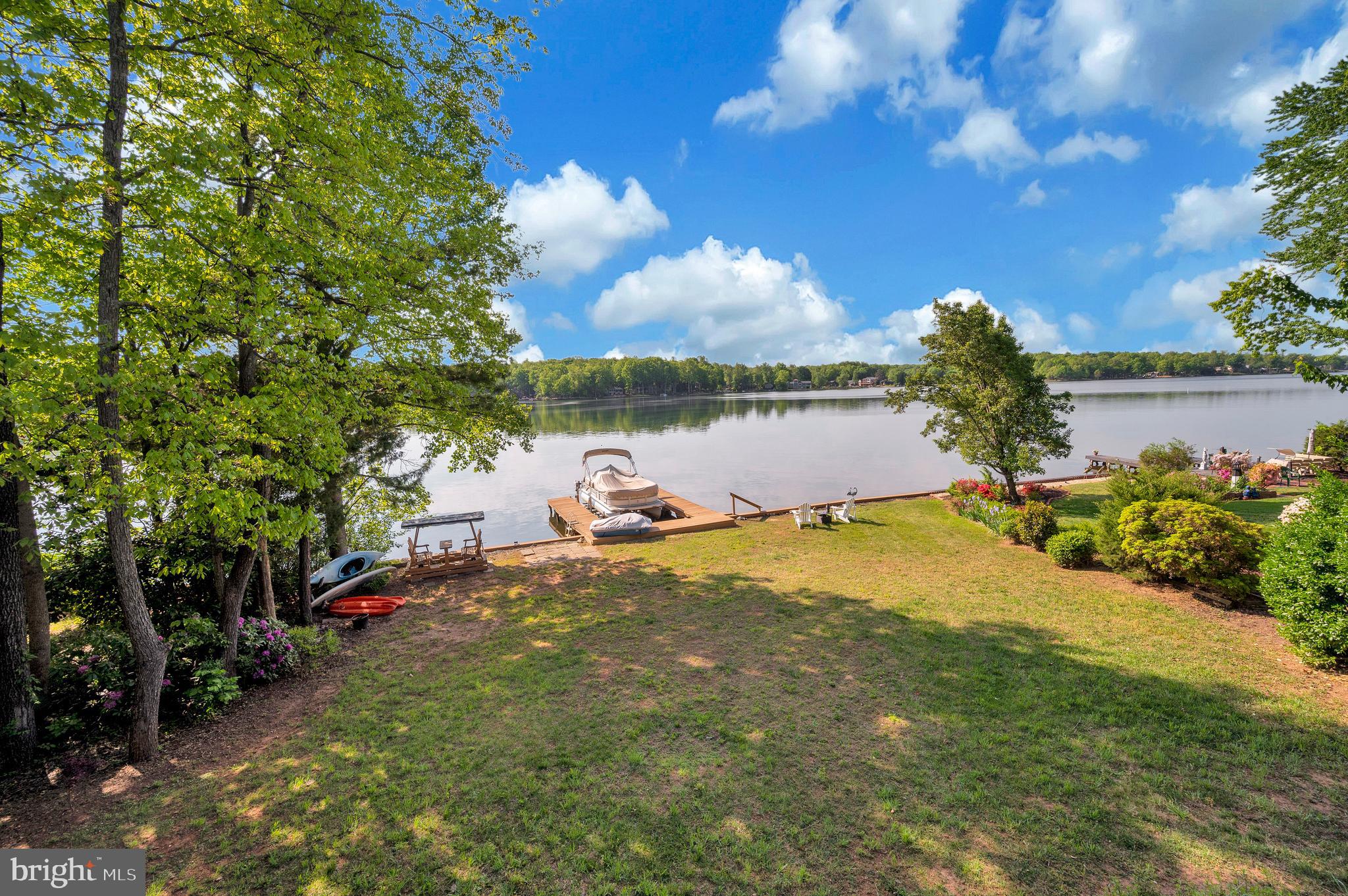 626 Cornwallis Avenue Locust Grove, VA 22508 - Photo 81 of 85 a view of a lake from a yard