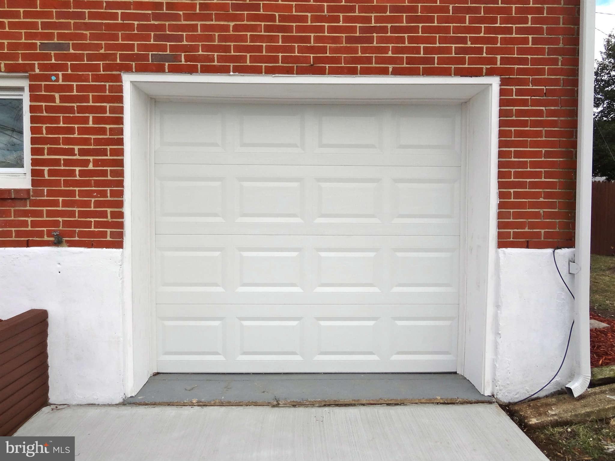 6001 Sherrill Road Baltimore, MD 21228 - Photo 22 of 30 a view of a wooden door