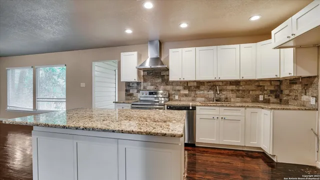 $2,150 | 156 Rilla Vista Drive, San Antonio, TX 78216