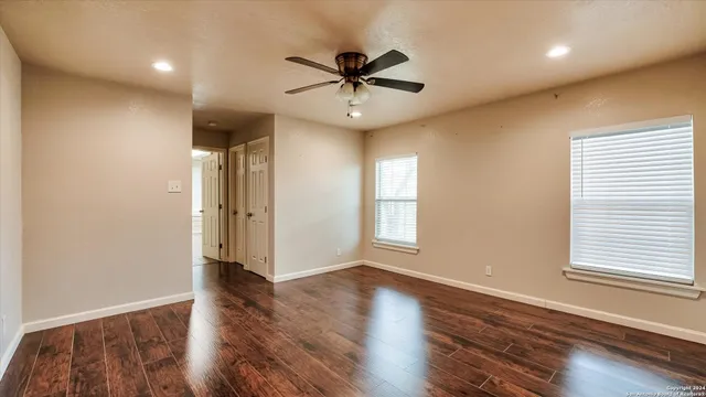 $2,150 | 156 Rilla Vista Drive, San Antonio, TX 78216