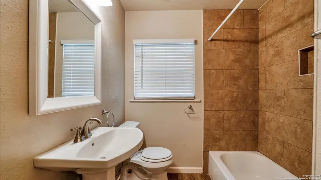 $2,150 | 156 Rilla Vista Drive, San Antonio, TX 78216