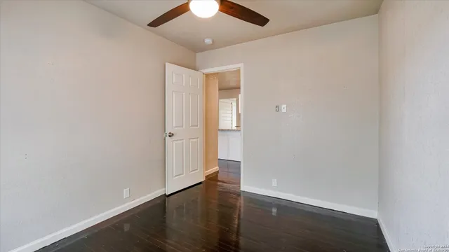 $2,150 | 156 Rilla Vista Drive, San Antonio, TX 78216